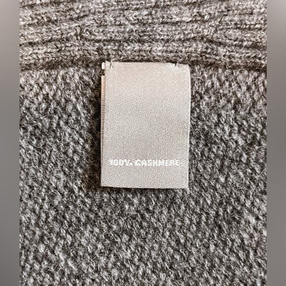 Neiman Marcus Gray Cashmere Draped Vest - Picture 4 of 4